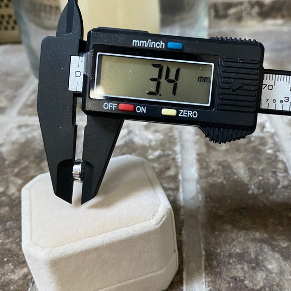 GENUINE 14KT GOLD Earrings Stud Post Cluster Cubic Zirconia Set in White Gold - Picture 11 of 11